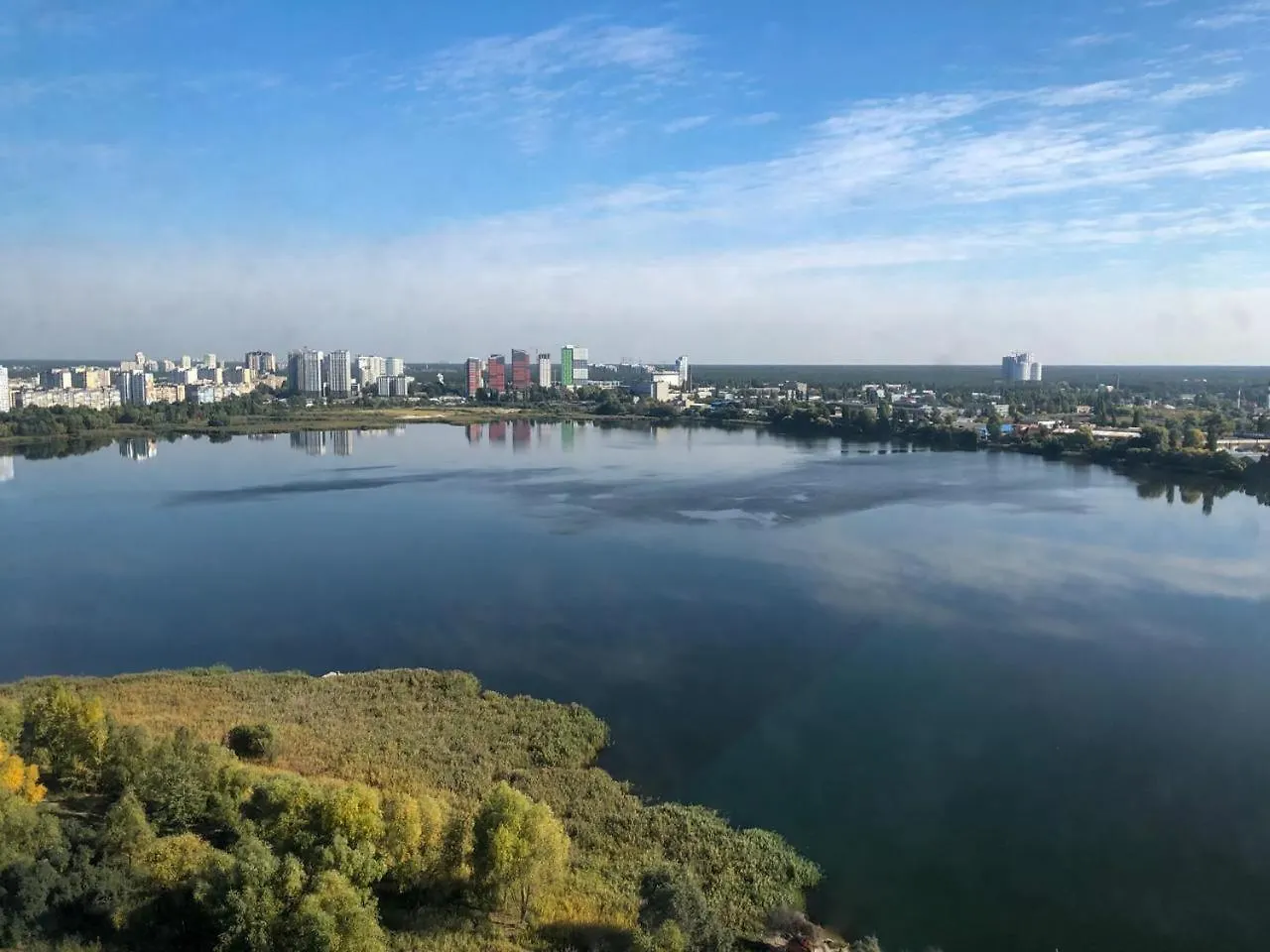 公寓 Нова Квартира Поруч З Метро 基輔